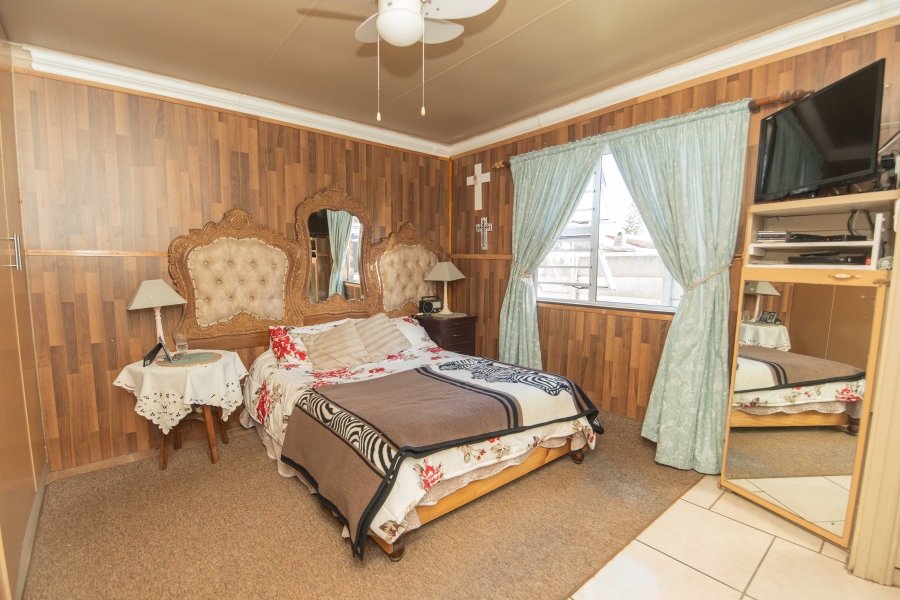 6 Bedroom Property for Sale in Sherwood Eastern Cape